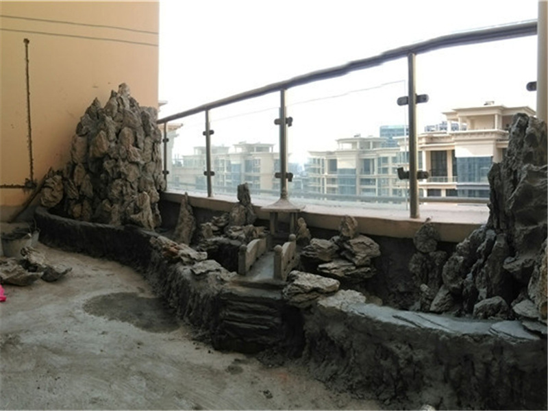 國瑞城陽臺假山